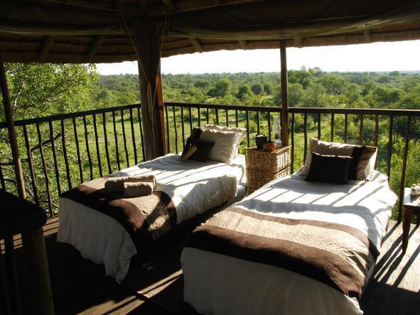 Africa on Foot - Bedroom2